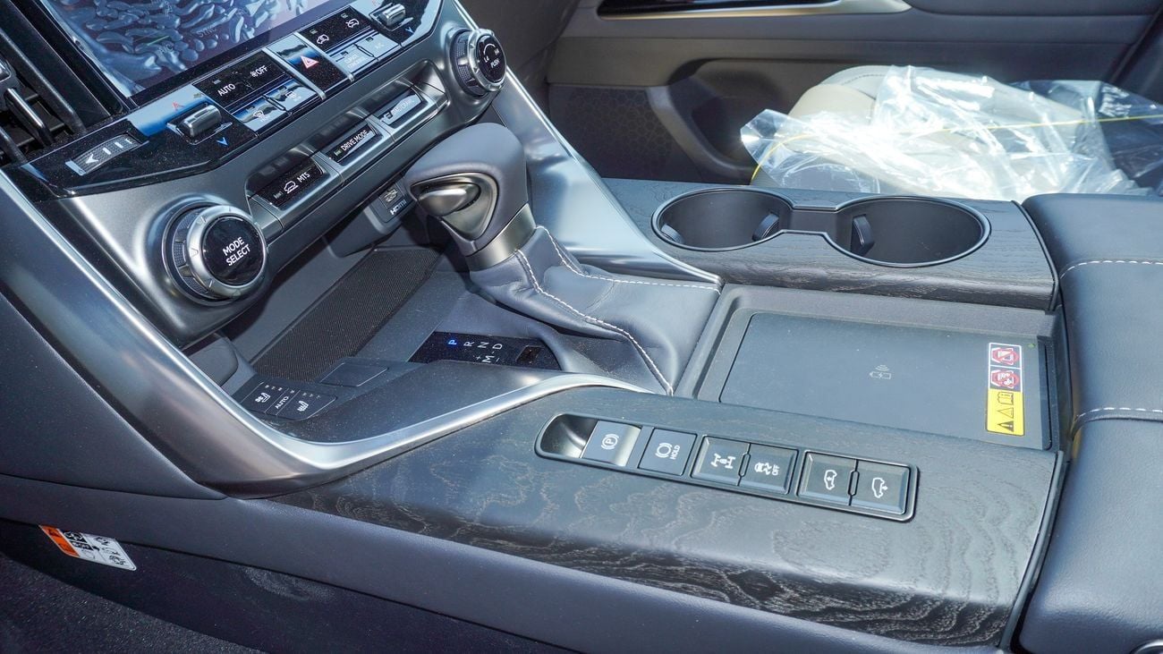 Lexus LX600 OVERTRAIL 3.5L V6