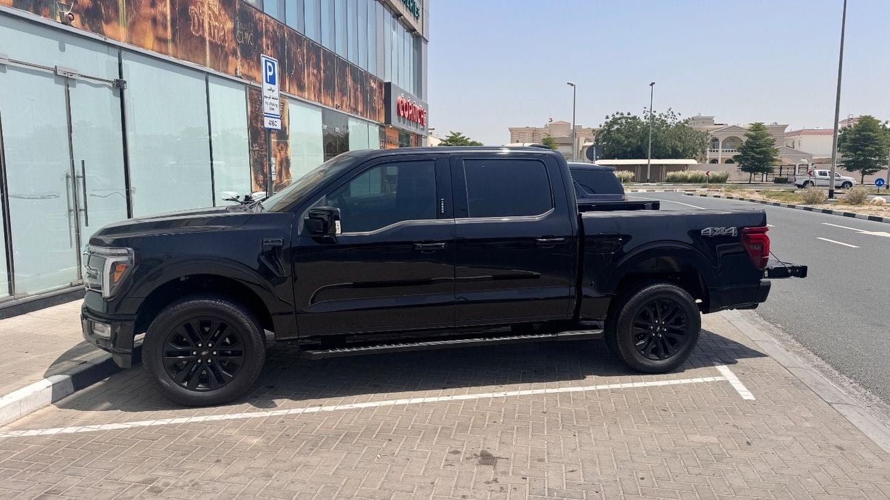 Ford F-150 LARIAT CREW CAB