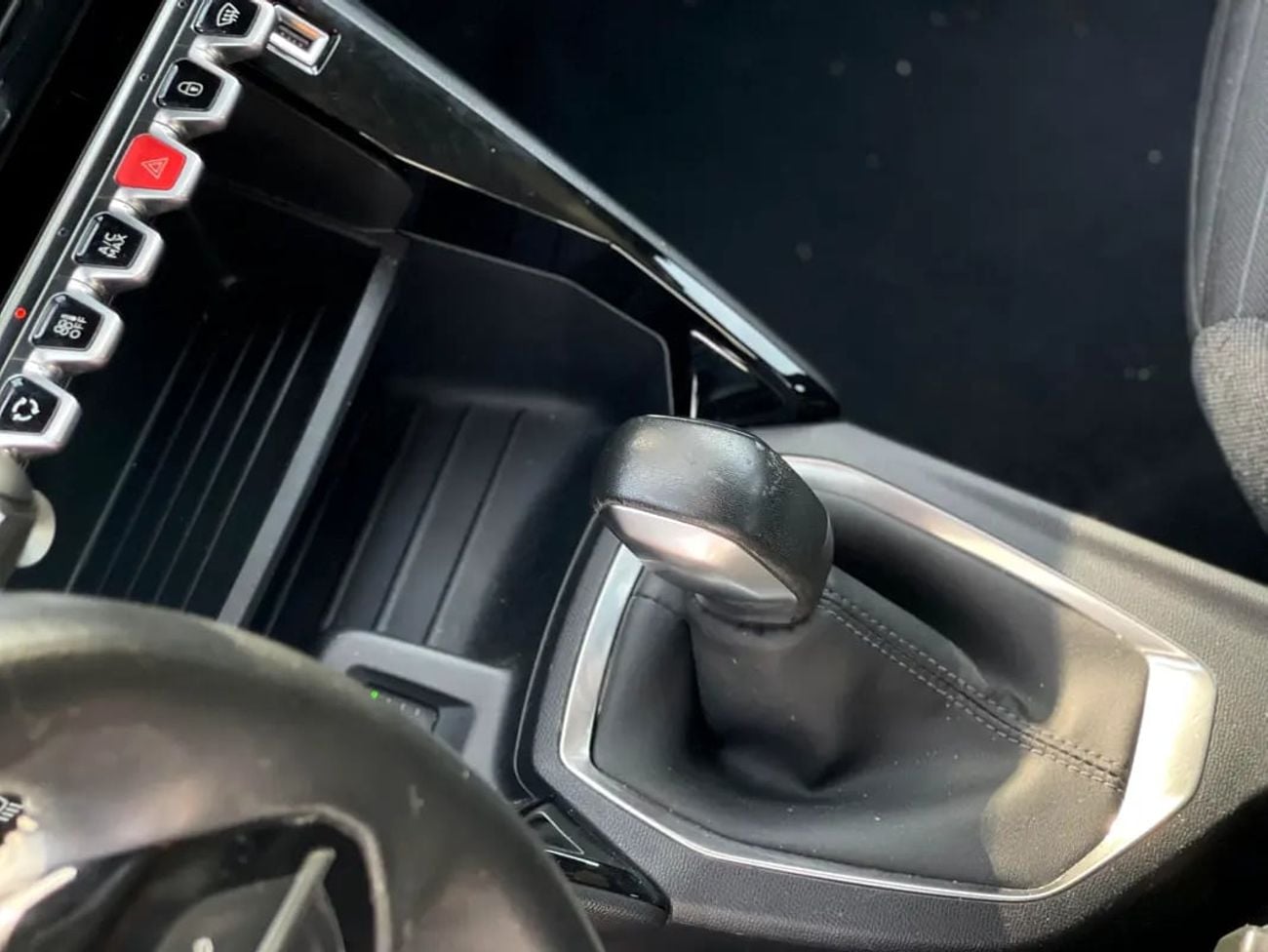 Peugeot 2008 Active 1.6L 986 P.M | | | ACTIVE | 1.2L TURBO | GCC | ORIGINAL PAINT