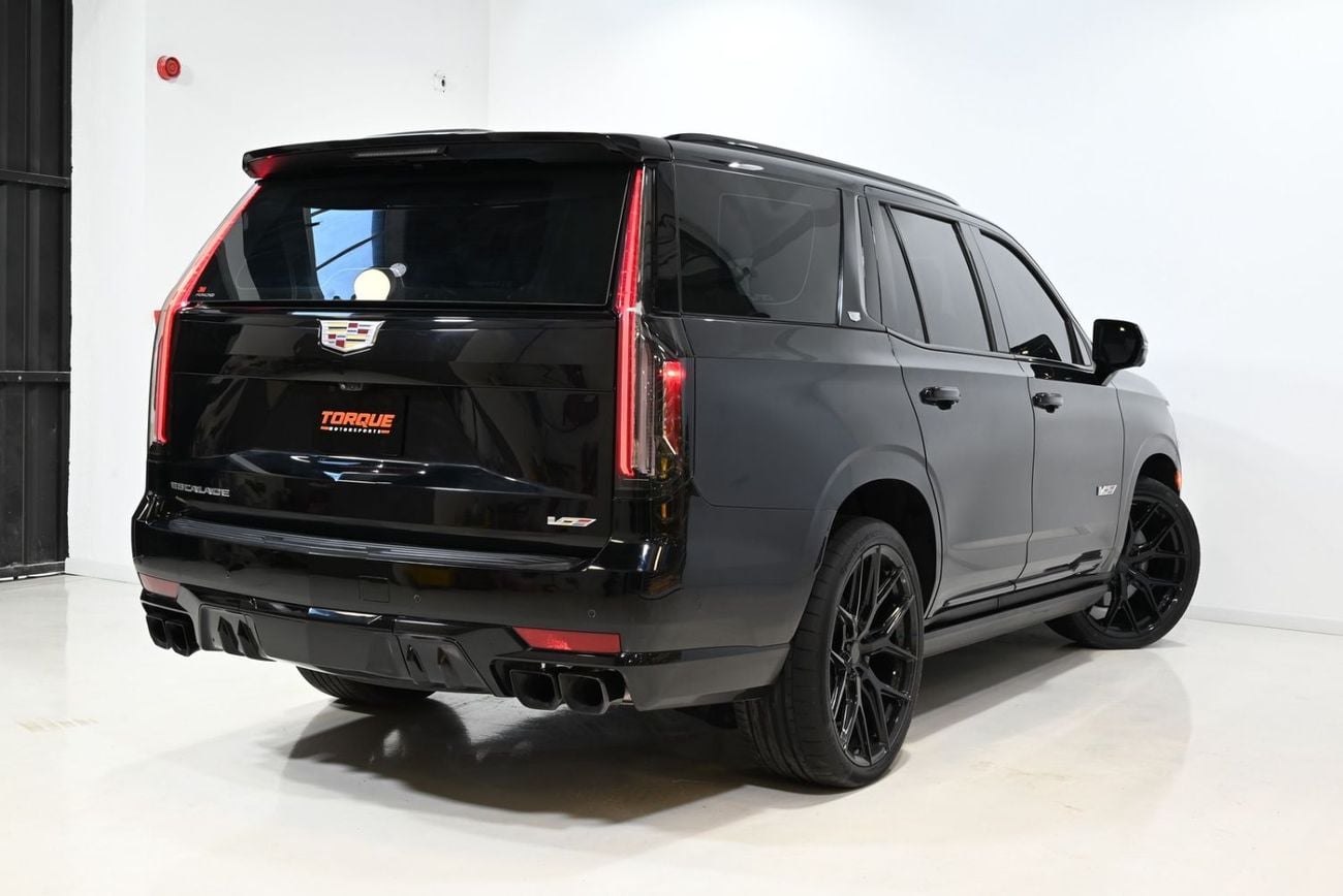 كاديلاك إسكالاد V SERIES 2023 Cadillac Escalade V, Full Service History, 1 Year Warranty, Excellent Condition, GCC