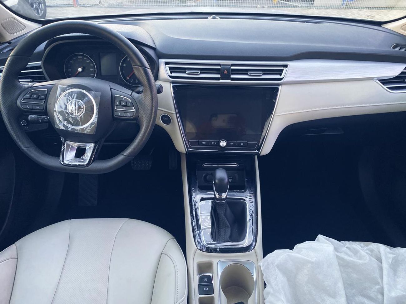 أم جي 5 MG5 1.5L 2023 GCC