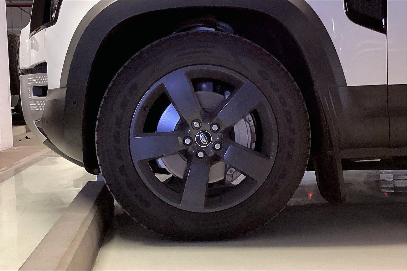 Land Rover Defender P400 110 HSE | Guaranteed Warranty | 0 Down Payment