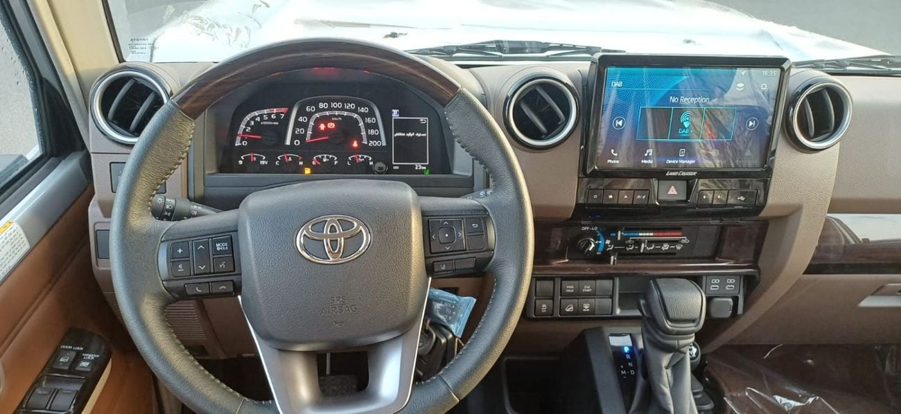 Toyota Land Cruiser 70 HT VXR