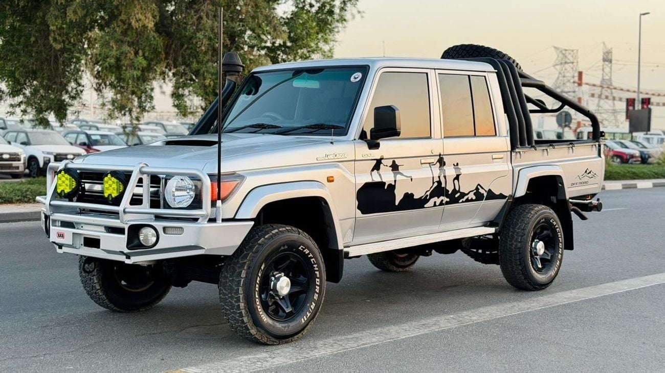 تويوتا لاند كروزر بيك آب -