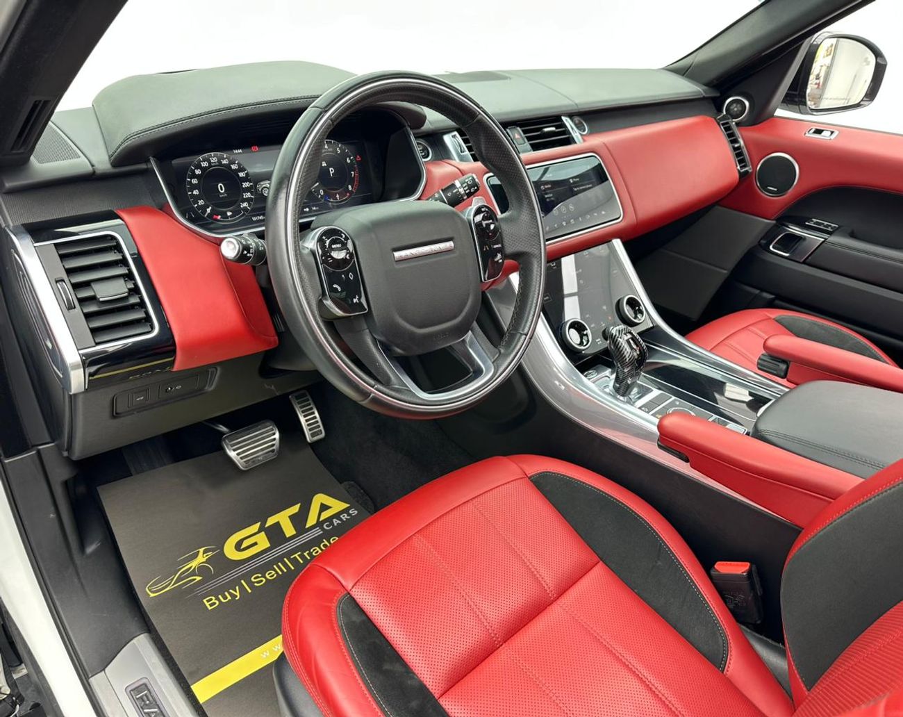 Land Rover Range Rover Sport HSE 3.0L (340 HP) 2018 Range Rover Sport HSE, Service History, Excellent Condition, GCC