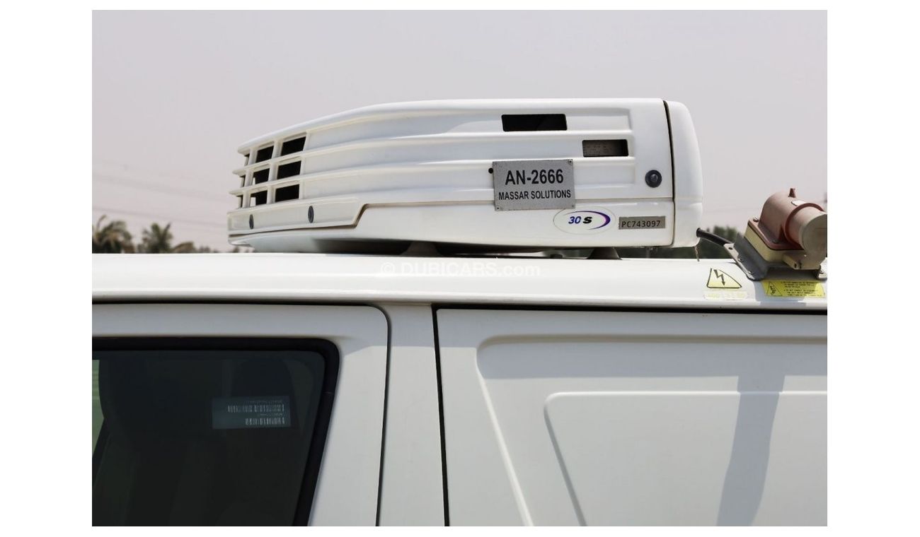 تويوتا هاياس GL - Std سقف SUMMER OFFER 2017  Chiller Van | Petrol - GCC Specs | Excellent Condition