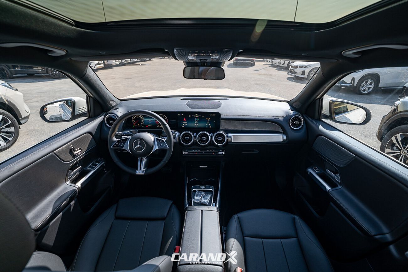 مرسيدس بنز GLB 200 Mercedes-Benz GLB 200 1.3 TURBO 2024