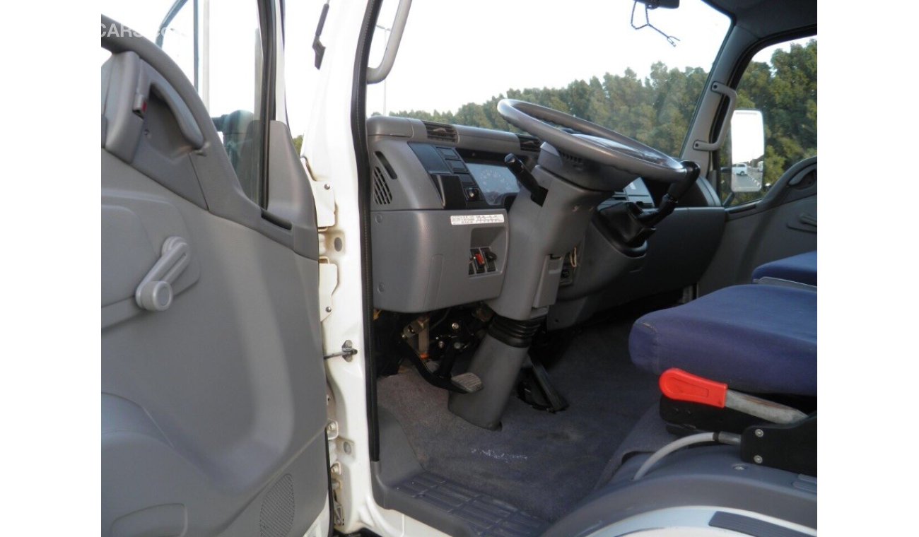 Mitsubishi Canter 2013 كرين REF#89