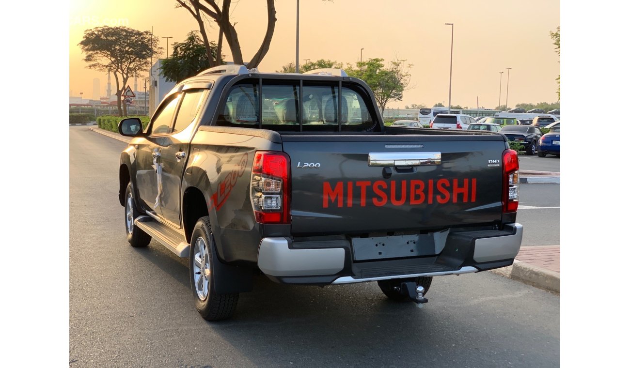 Mitsubishi L200 M/T 2021 Diesel GCC ( Production Jan/2021 ) Full option chrome package / stop lamp