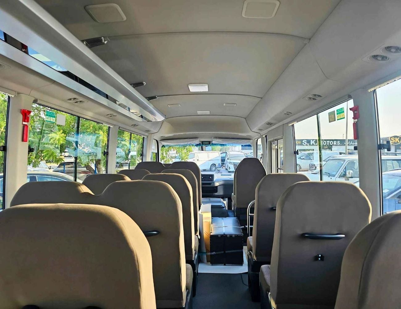 تويوتا كوستر 23 SEATER / 2.8L DIESEL A/T / AUTO DOOR/ HLF LUGGAGE RACK / PWR WINDOWS (CODE#COD28B)