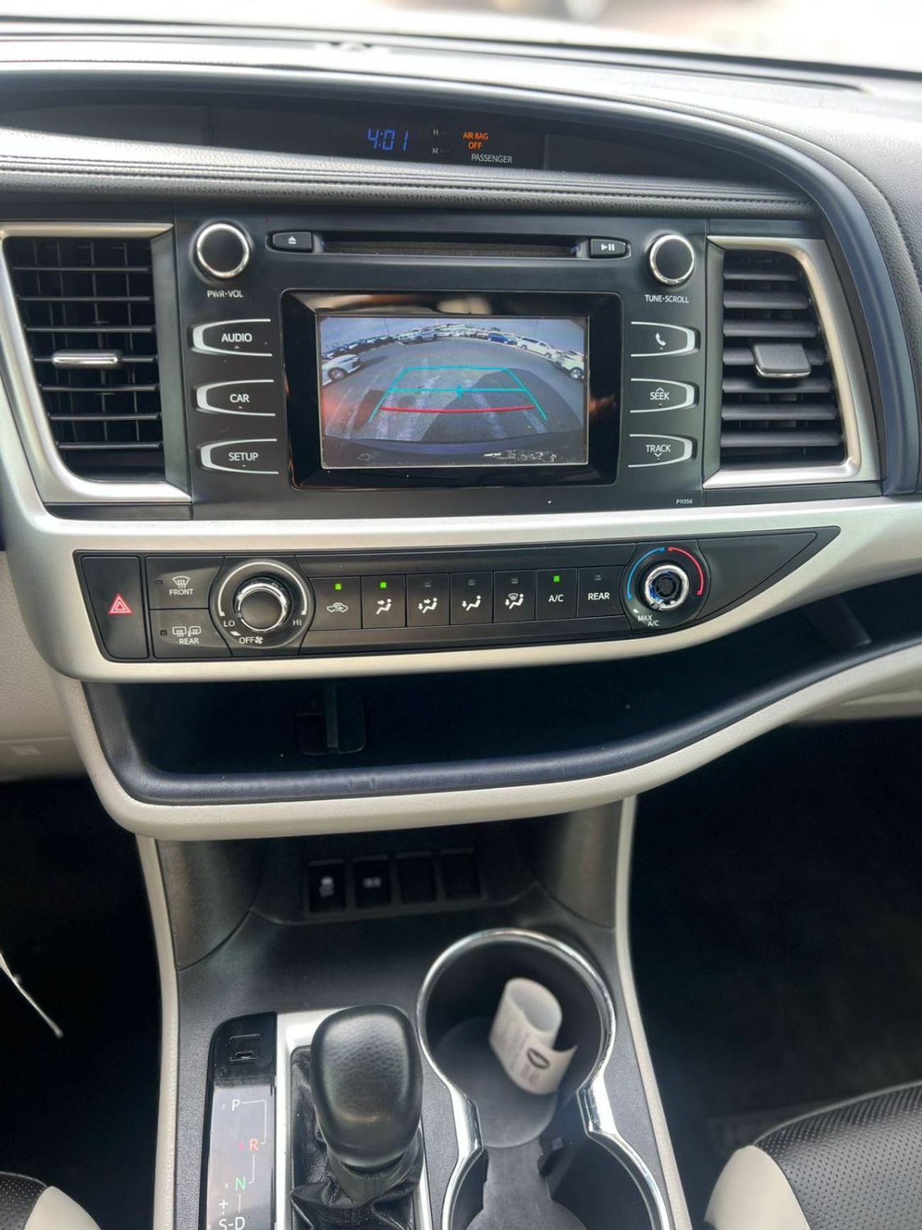 تويوتا هايلاندر 2018 Toyota Highlander LE+ 2.7L V4 - FWD - Petrol - Rare Stock - 7 Seater Rear CAM - 58,200 mileage 