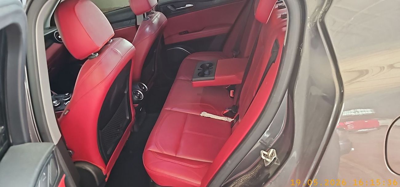 Alfa Romeo Stelvio SUPER 2.0