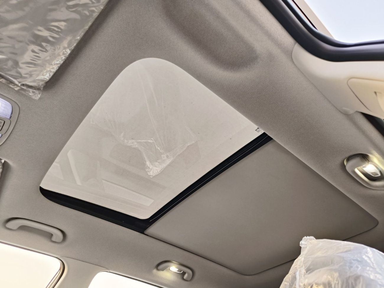 Hyundai Creta PREMIER PLUS/1.5L V4 A/T/8" DISPLAY AUDIO/RR CAMERA/PUSH START, PANAROMIC ROOF/ CODE# CR15AF