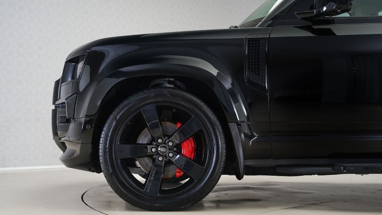 لاند روفر ديفندر P400 110 X-Dynamic SE 3.0L (5 Seater)