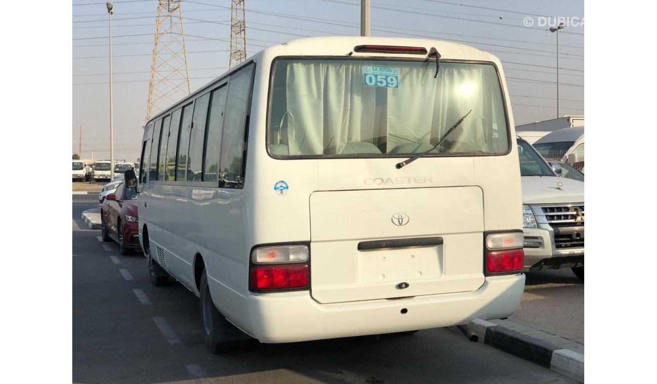 تويوتا كوستر 4.2L Diesel, Automatic Door, Clean Interior and Exterior, SPÉCIALEMENT POUR LE CONGO, LOT-TCW05