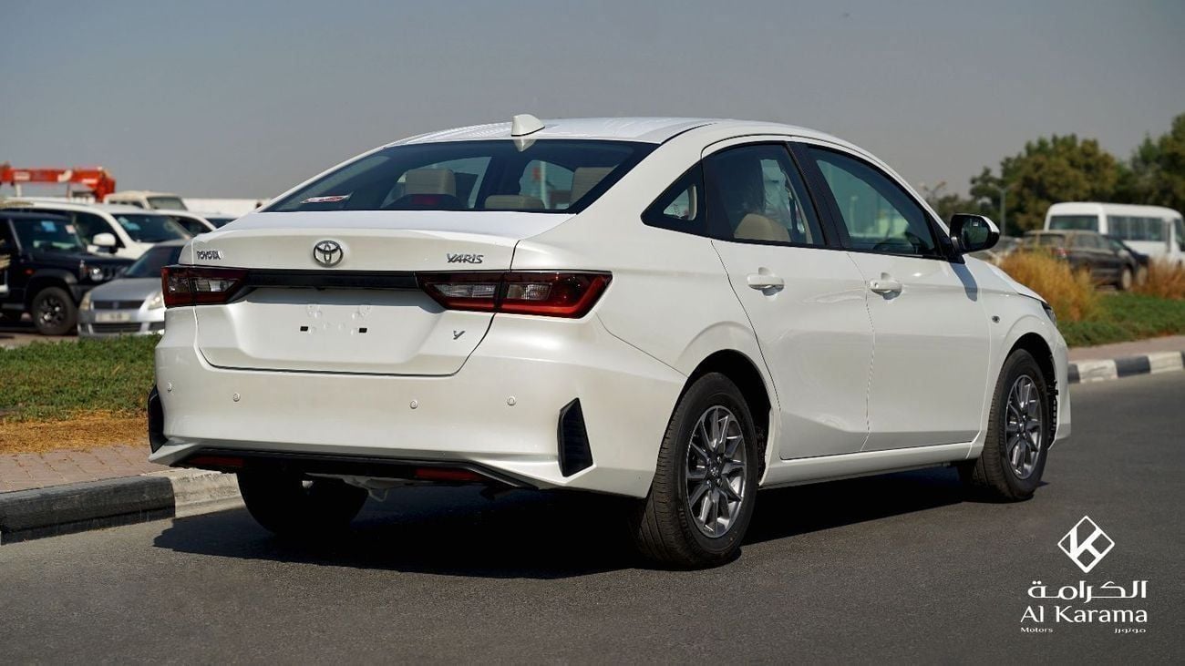 تويوتا يارس Y - 1.3L | 15"Alloy Wheels | Rear Camera | Digital AC | GCC Specs | 22km+/LTR