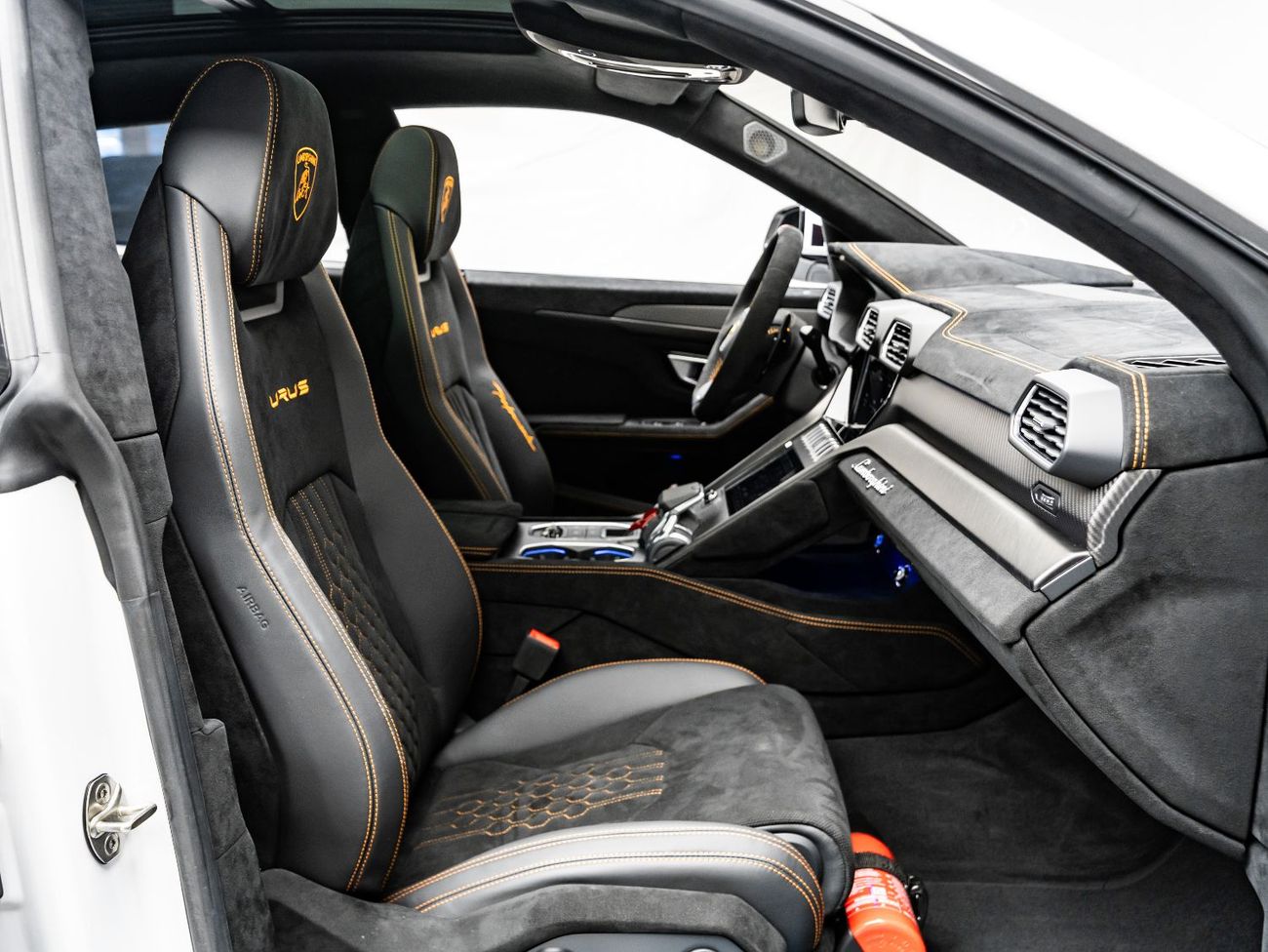 لامبورغيني اوروس 4.0T V8 Performante