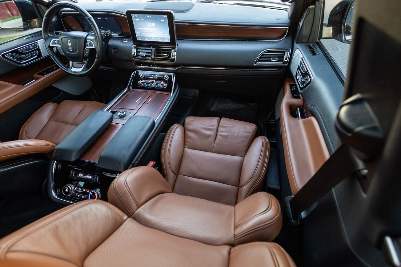 Lincoln Navigator Reserve 3.5L Lincoln Navigator Reserve 2021 GCC | Warranty | Service Contract