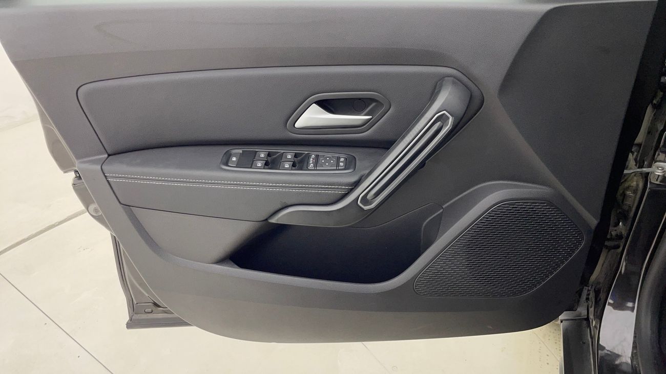 Renault Duster LE 1.6 | Zero Down Payment | Home Test Drive