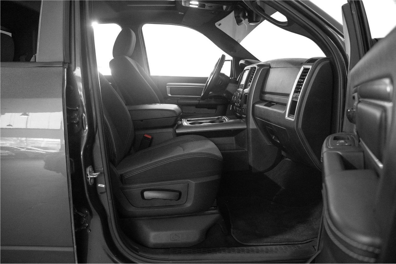 رام 1500 Warlock V8 / Full Service History