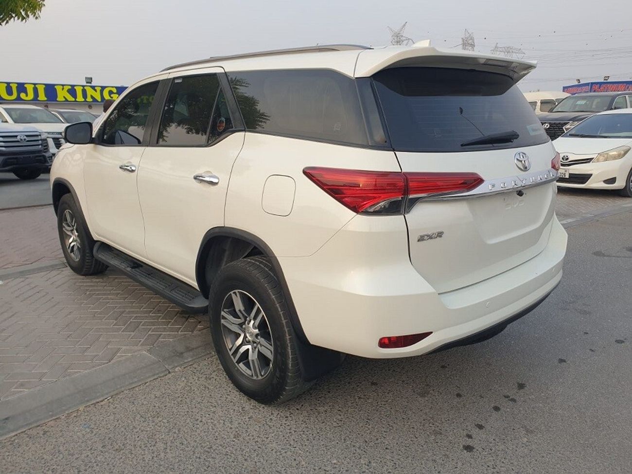 Toyota Fortuner 2.7L 4WD PETROL (USED)