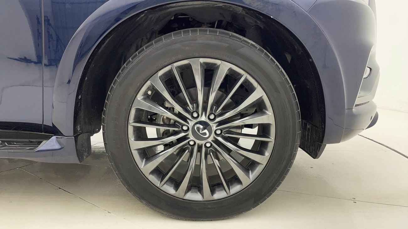 إنفينيتي QX80 LUXE SENSORY PROACTIVE BLACK EDITION 5.6 | بدون دفعة مقدمة | اختبار القيادة في المنزل