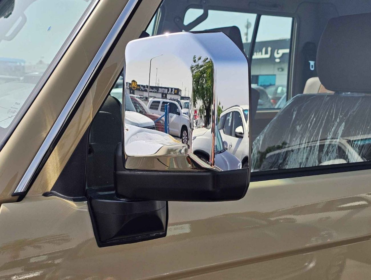 Toyota Land Cruiser Pick Up LX-Z1 DOUBLE CABIN / 2.8L V4 DIESEL / A/T/ LEATHER SEATS / DIFF LOCKS / 4WD (CODE#LX-Z1)