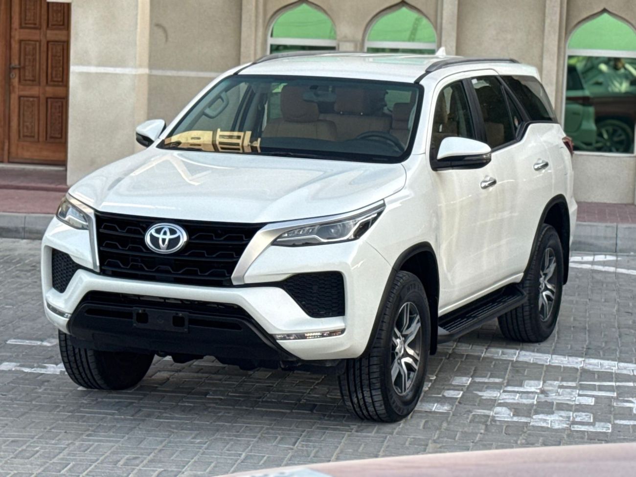 Toyota Fortuner 2.7L EXR LHD Automatic Petrol SUV AWD 7 Seats 5 Doors