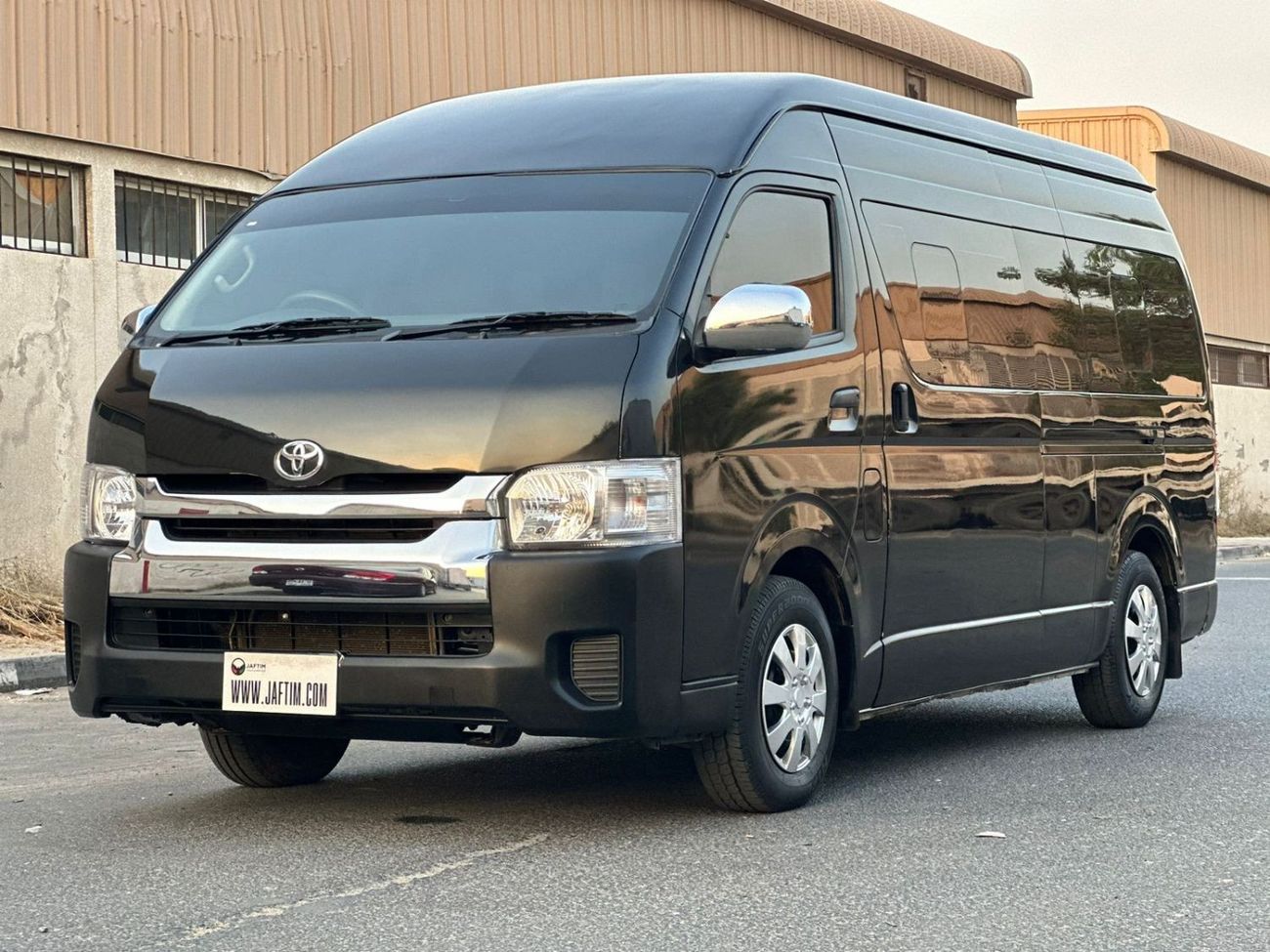 Toyota Hiace PREMIUM CONDITION | RHD | 3.0L DIESEL | 2015 | AIR CONDITIONER | 14 SEATERS
