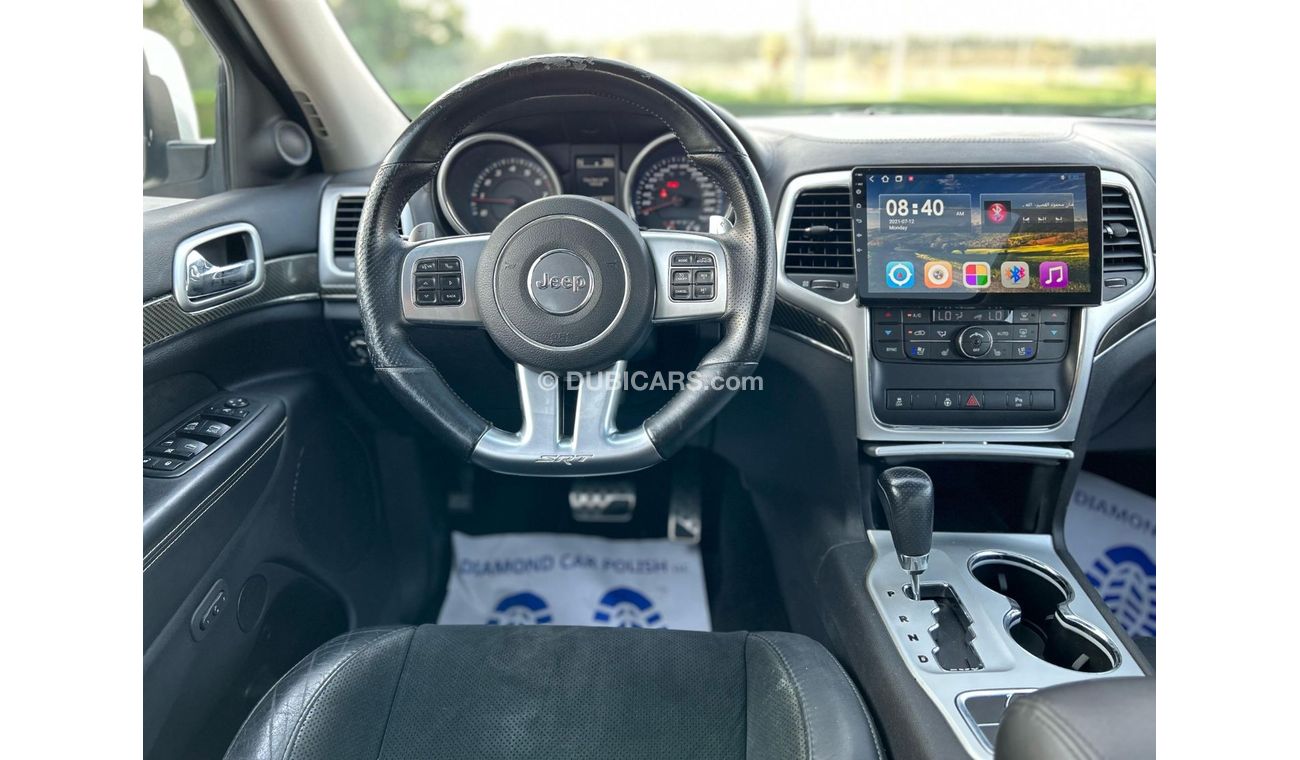 Jeep Grand Cherokee SRT8 Jeep grand cherokee 2013 SRT V8 GCC // orginal paint // Accident Free // Perfect condition