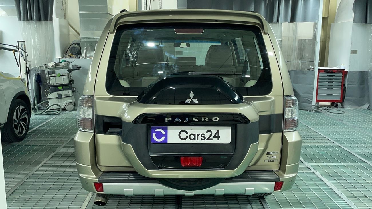 Mitsubishi Pajero GLS Highline 3.8L (274 HP) 2017 GLS HIGHLINE | AED 1105/Month | 0 DP | 30 Day Return | Warranty | Se