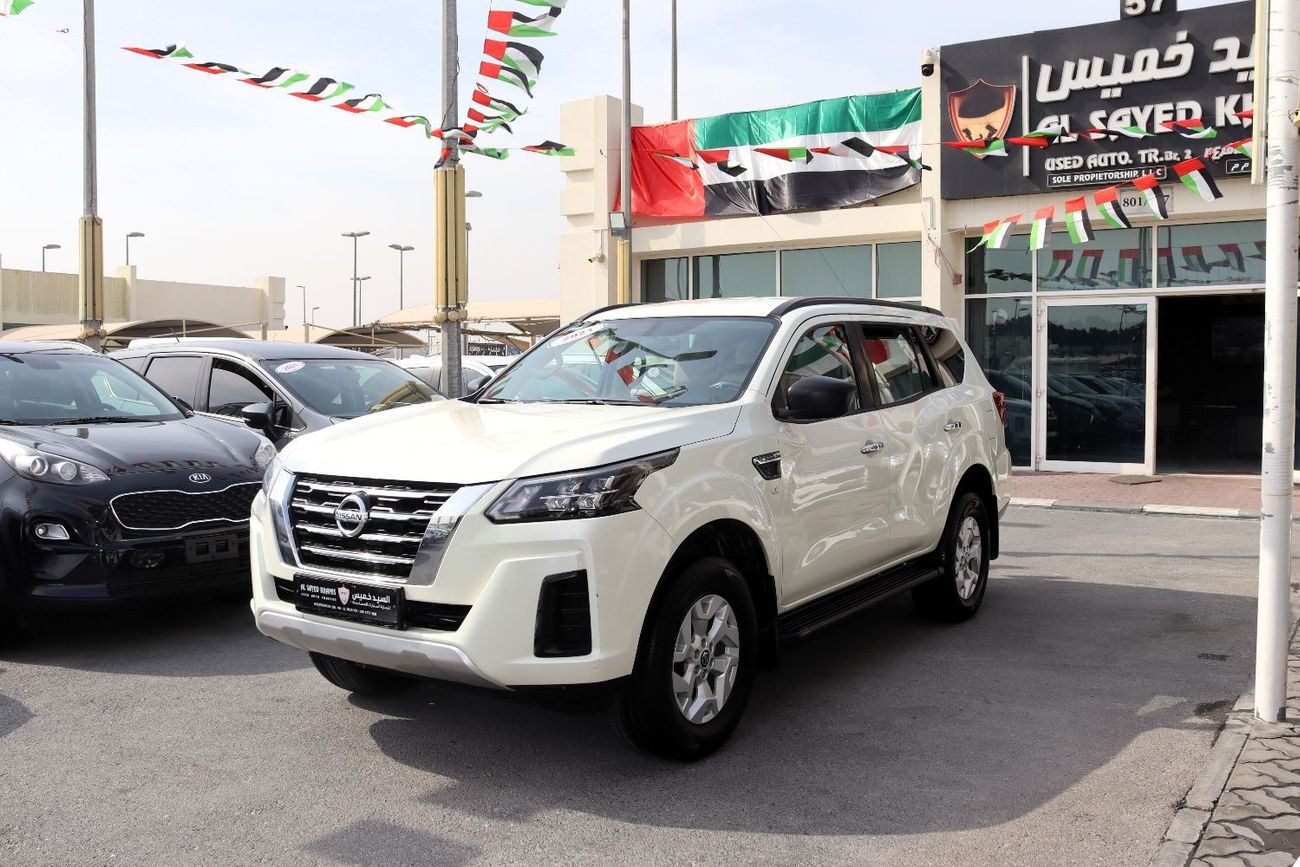 نيسان إكستيرا SE 2.5L RWD