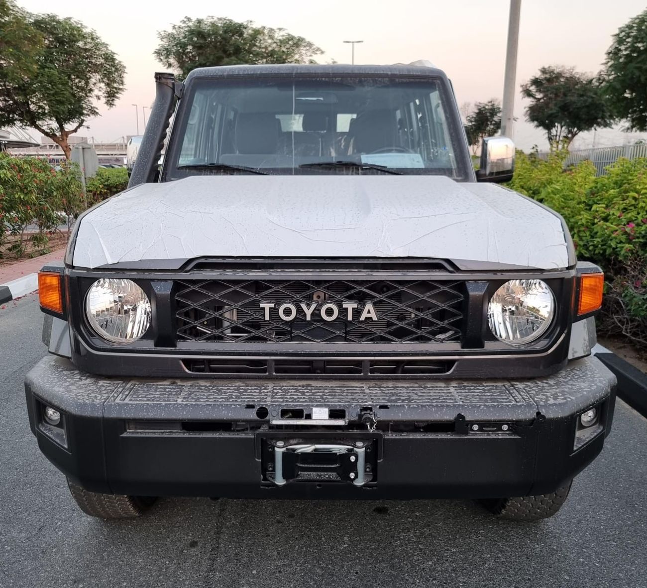 تويوتا لاند كروزر 70 Toyota LC 76 4.5 TDSL MID OPTION NEW SHAPE