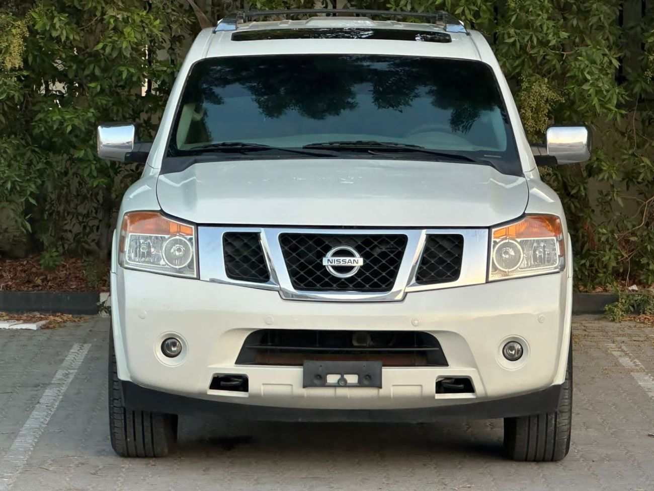 Nissan Armada LE خليجي