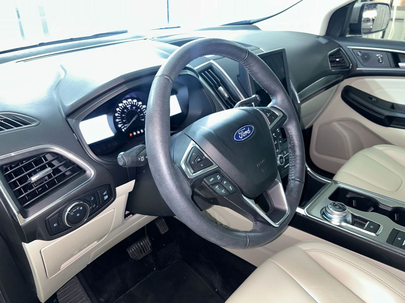 فورد إدج TITANIUM AWD 2.0L ECOBOOST