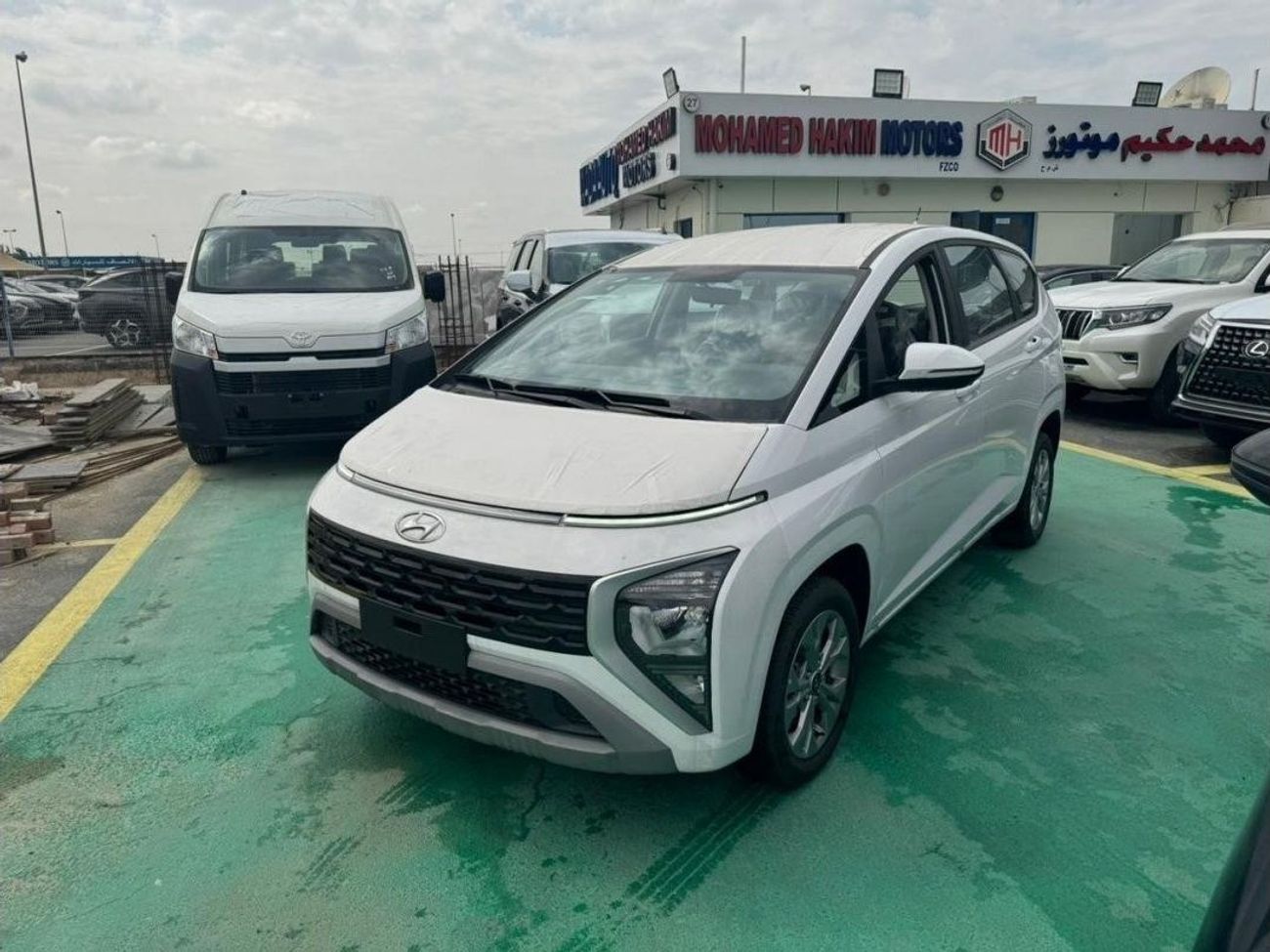 هيونداي جراند ستاريكس HYUNDAI STARGAZER 1.6L PETROL 7 SEATS 2024