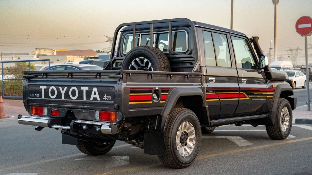 Toyota Land Cruiser Pick Up 79 DC V6 4.0L Petrol Z1 A/T 2025YM