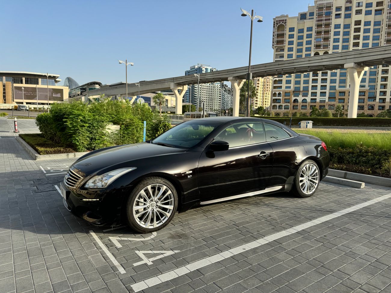 Infiniti Q60