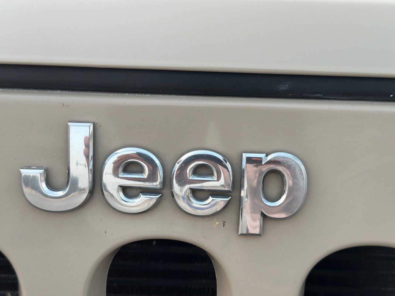 جيب رانجلر موديل 2016 خليجي حاله ممتازه من الداخل والخارج فل مواصفات