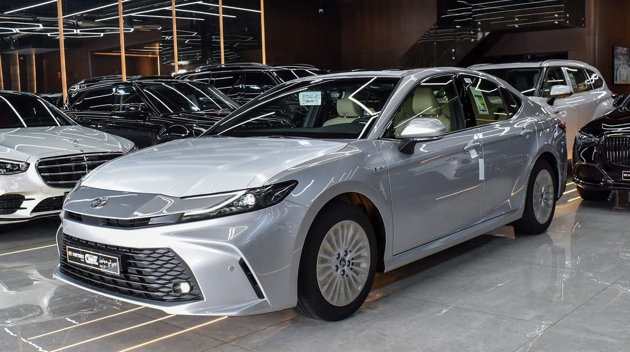 Toyota Camry E-PLUS. HEV
