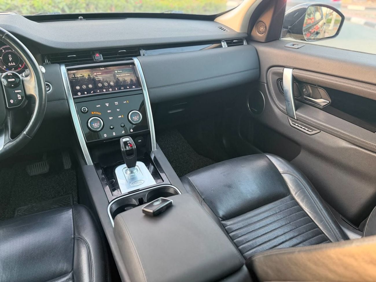 Land Rover Discovery Sport LAND ROVER DISCOVERY SPORT D180 SE 2020 DIESEL FULL OPTIONS IN PERFECT CONDITIONS