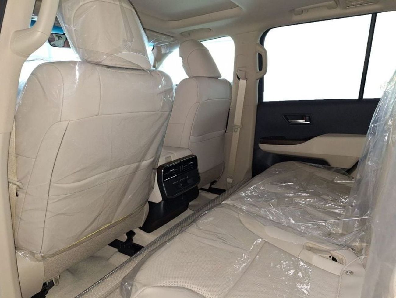 تويوتا لاند كروزر GXR AX STD V6 4.0L PETROL A/T