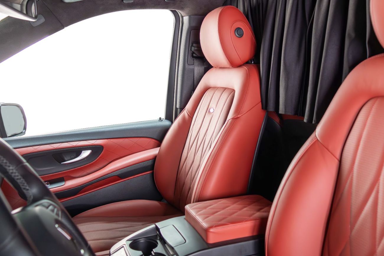 Mercedes-Benz V 250 Std 2.1L Falcon Edition-Star Light System-ONLY 21,000Km-19 Inch Rims-Entertainment Screen