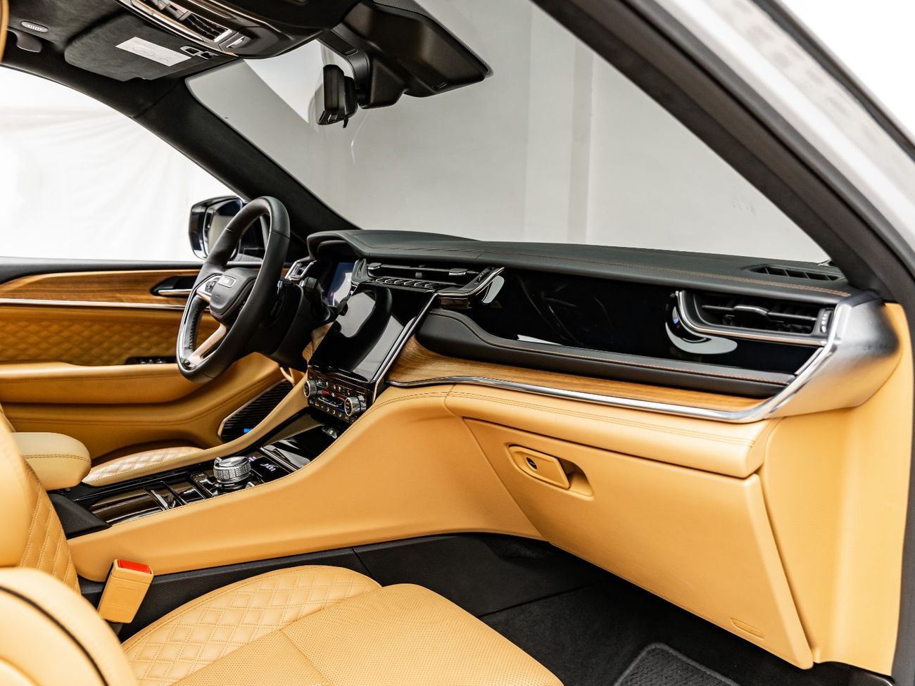 Jeep Grand Cherokee Summit Reserve 3.6L 2025 Jeep Grand Cherokee Summit, Jeep Warranty + Service Contract, Low KMs, GCC