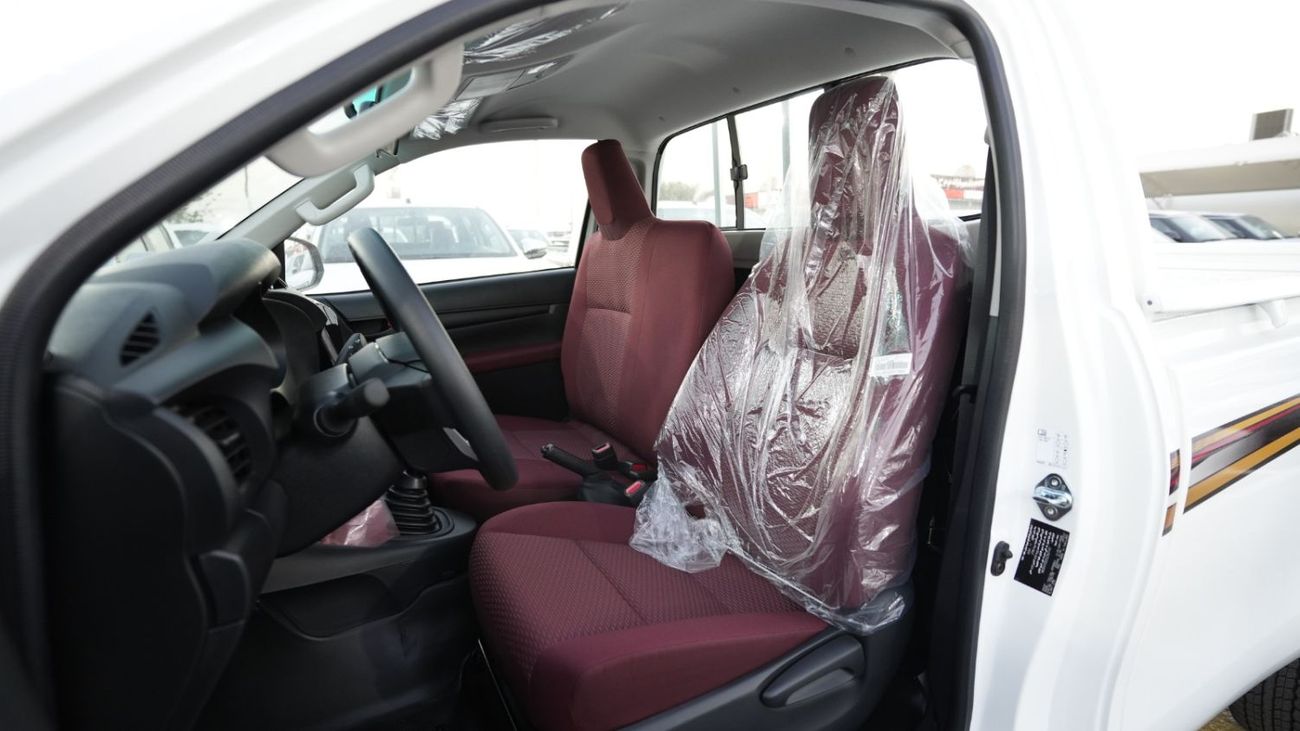 Toyota Hilux GLS 2.7L Single Cabin 4WD M/T