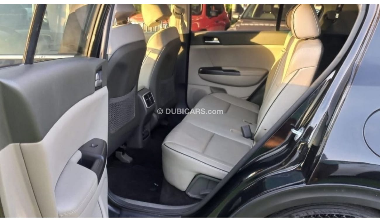 كيا سبورتيج EX اعلى