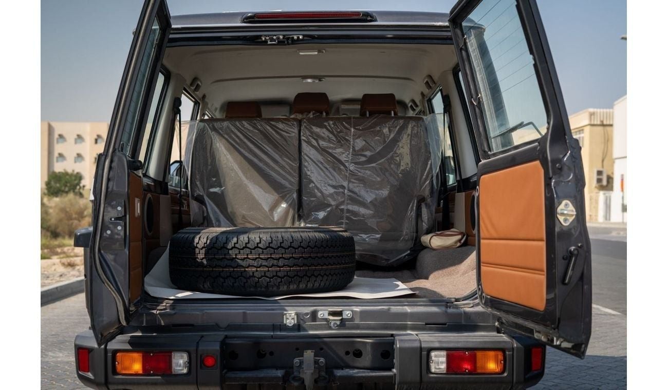 تويوتا لاند كروزر 70 TOYOTA LAND CRUISER 4.5 V8 DIESEL HTOP 5 DOOR