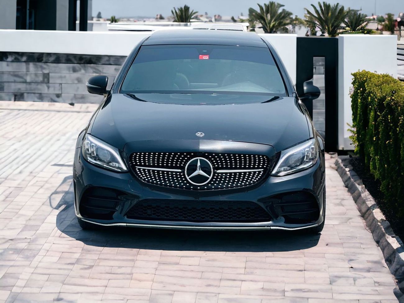 Mercedes-Benz C 300 Luxury FIX PRICE | AED 945 PM AVAILABE | Mercedes C300 AMG 2018 | NO LOW BALLERS | NO ACCIDENT HISTO