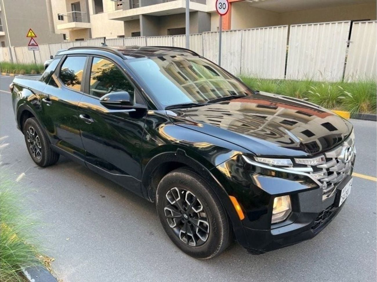 هيونداي سانتا كروز FULL OPTION KM 1400 4X4 PUSH START SUNROOF