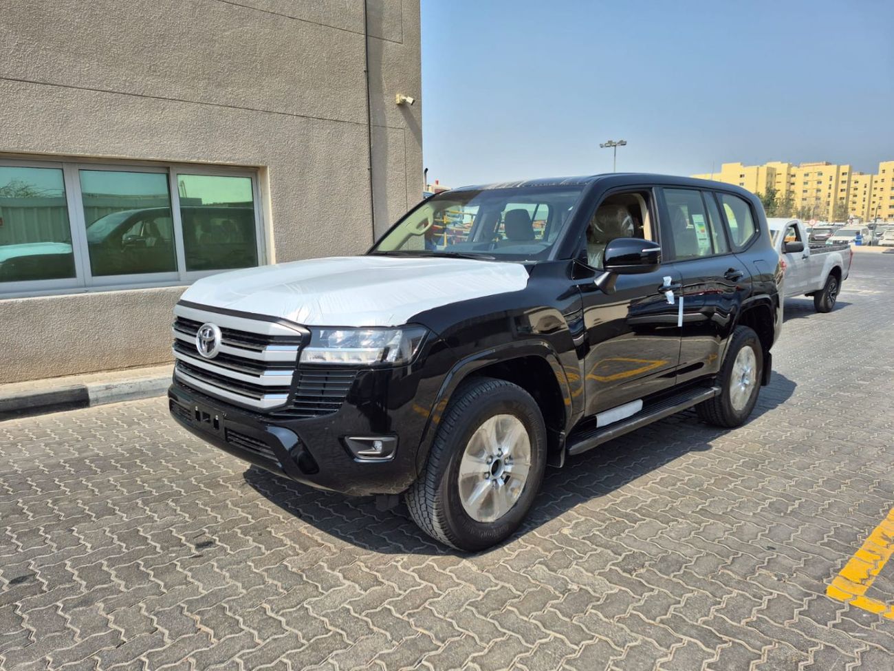 تويوتا لاند كروزر 2026 Toyota Land Cruiser LC300 GXR (without Sunroof) 7-Seater 3.5L V6 Twin Turbo Petrol A/T 4WD Expo